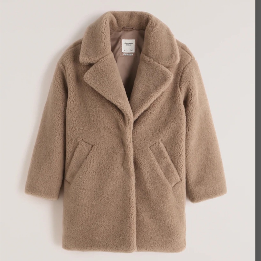 *NWT** Abercrombie Teddy Coat, S